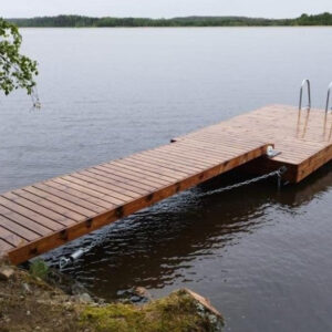 Mökkilaituri putkiponttooneilla